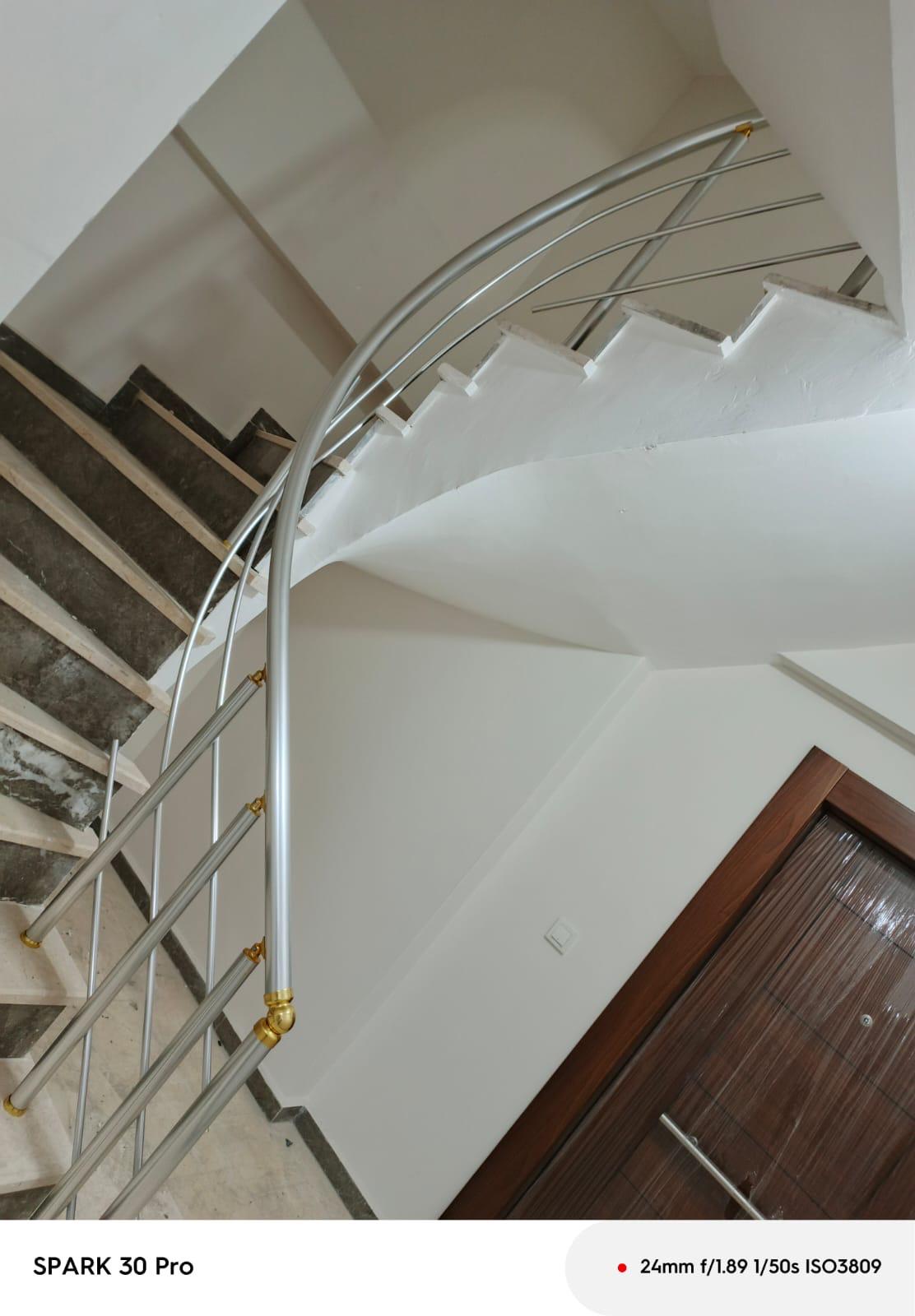 Merdiven pleksi korkuluk 3